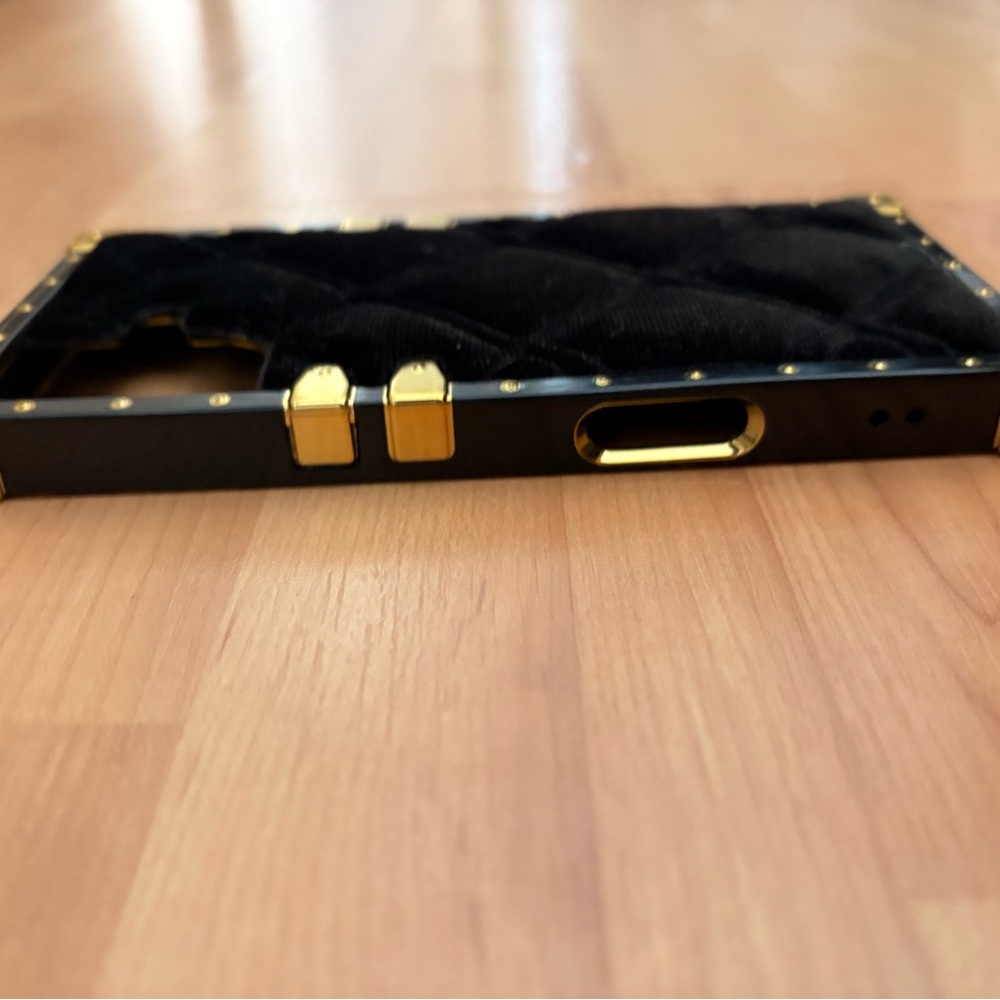 iPhone 16 Black and Gold (Designer-Inspired) Phone Case. Fits just the iPhone 16 - Picture 5 of 6